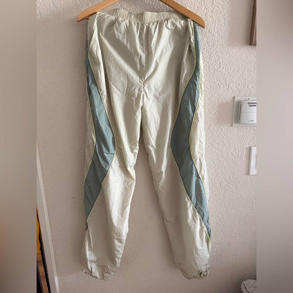 Kith Women Faris Seamed Nylon Track Pant - Enamel - Small